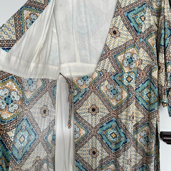 NWOT - Skies are Blue wrap printed maxi dress - Picture 5 of 6